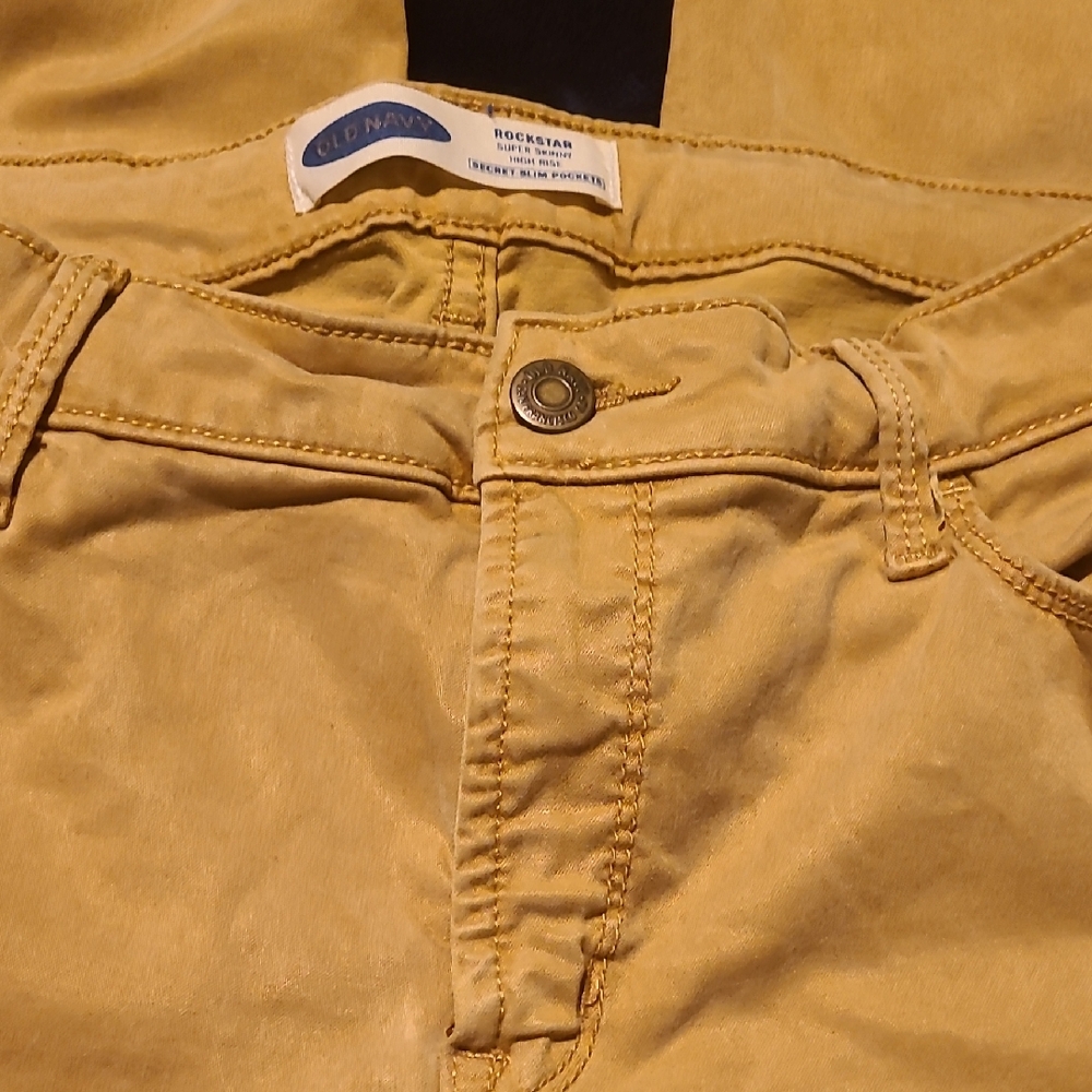 Old Navy Men's Khaki Chinos